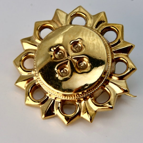 around 1880 Biedermeier period brooch Austro-Hungarian craftsmanship from the 19th century. Unisex 18kt yellow gold filled on silver.