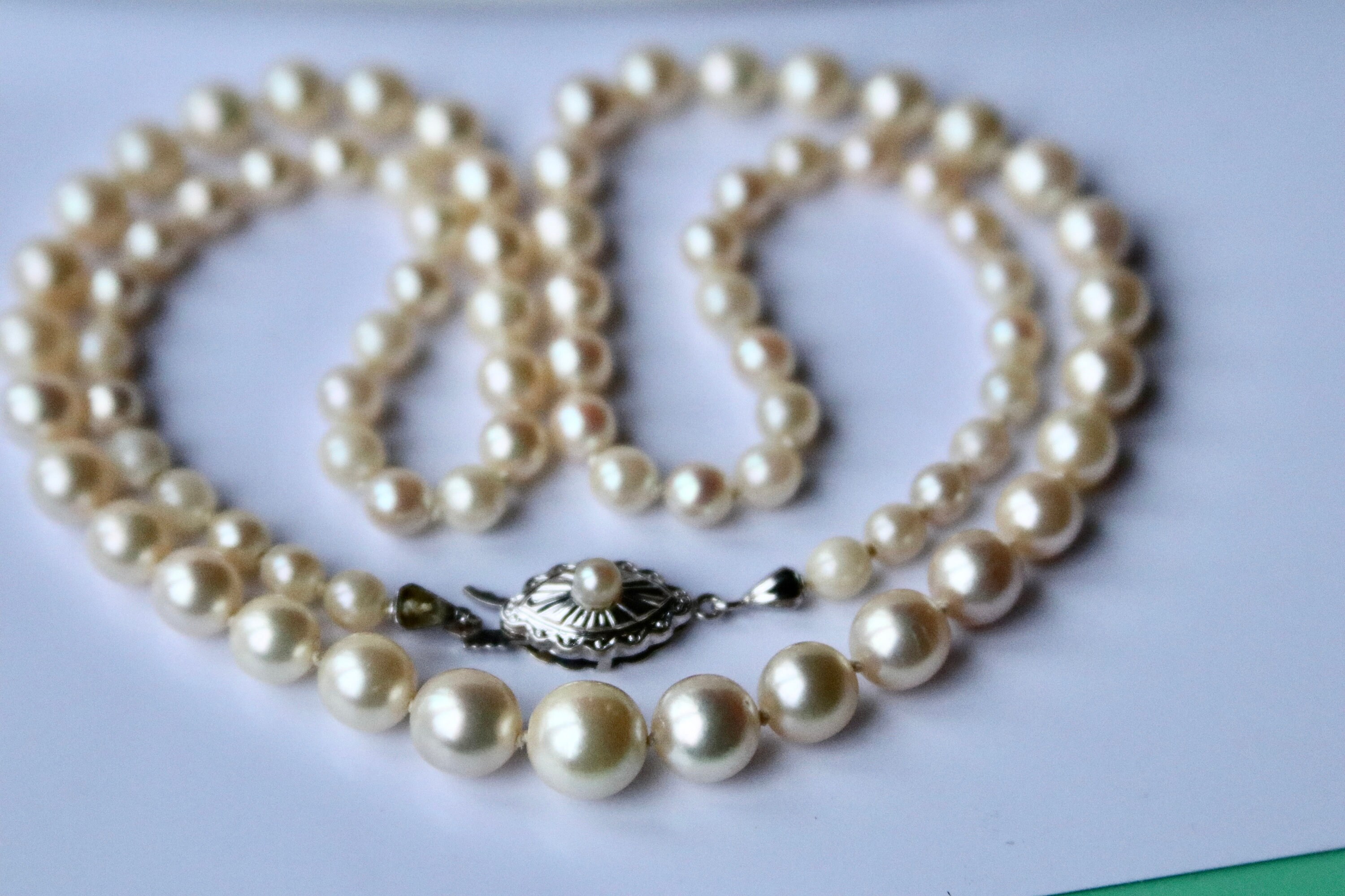 Maisie plant pearl necklace deals