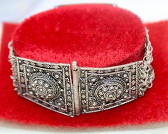 Zeeuwse Knoop Old Zeeland button Handcrafted Silver Filigree bracelet with square links - Dutch traditional costume Zeeland  - Unique Gift