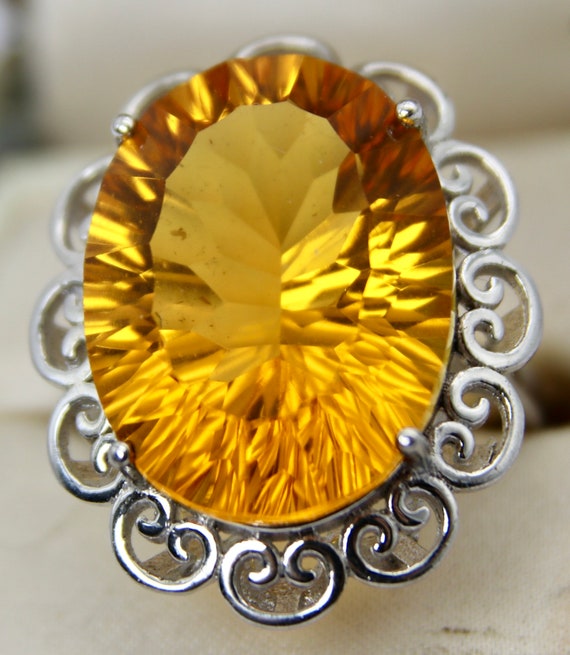 Cabochon De Citrine Ovale D'environ 7 Carats - Couleur Jaune - Taille De Très Bonne Qualité - Occasion