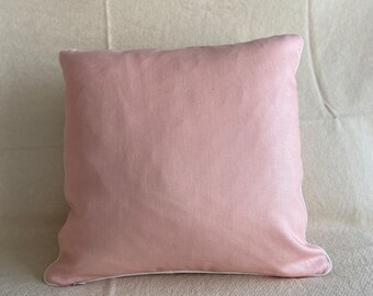 Funda de cojín rosa de lino pulido con ribete crema, hecho a mano, rosa/neutros, cuadrado de 18"
