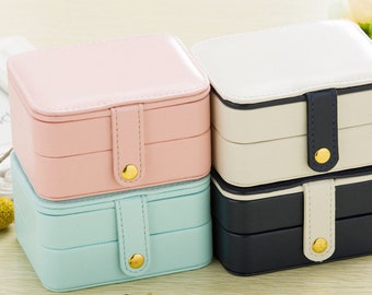 Travel Jewelry Box for Women, Multi-Layer Leather Feel Stylish Jewellery Case With Mirror