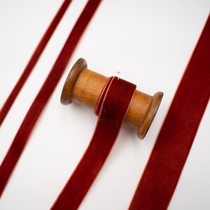 Ruban de velours rouille | Orange brûlé, rouge | Luxueux | Largeurs de 9 mm à 38 mm | Mariage, Emballage cadeau, Créations manuelles, Noeuds pour cheveux, Couronnes, Fleurs