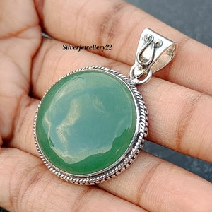 Handgefertigter Grüner Jade Anhänger aus 925 Sterling Silber
