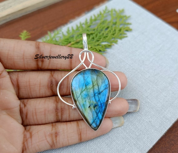 Ciondolo in labradorite blu intenso fatto a mano: argento sterling 925 - Italia