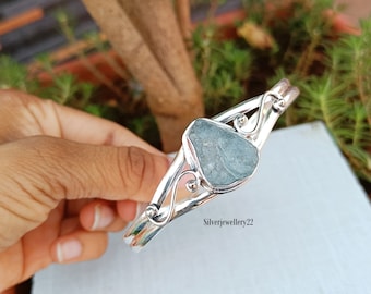 61 mm 天然アクアマリンバングル 認定天然エネルギーヒーリング