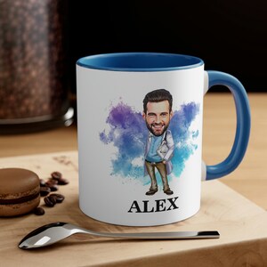Regalo de taza de médico personalizado para él, taza de estudiante de medicina personalizada, taza de caricatura, taza de dibujos animados, taza hecha a mano, taza de cerámica, taza de café linda