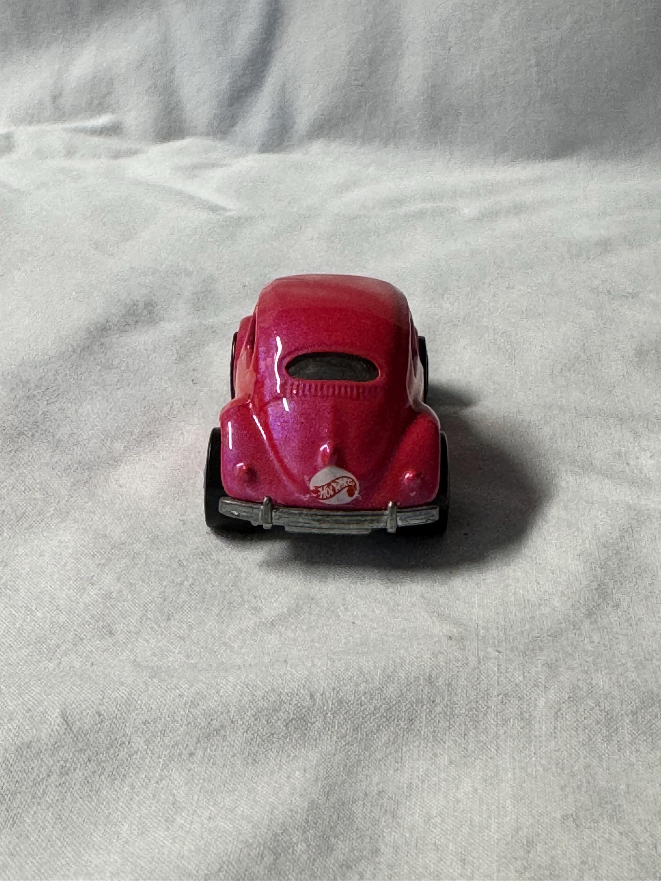 1988 Hot Wheels Volkswagen VW Pearl Pink Bug Beetle 1:64 Die