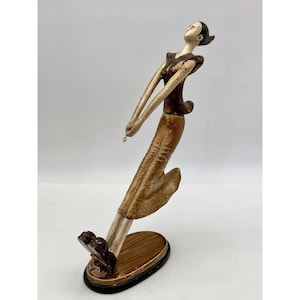 Vintage Artmax The Chase I Modern Woman Sculpture No Dog 13x13 READ
