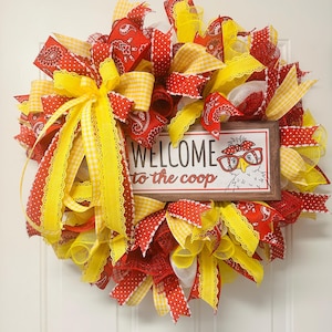 Chicken Coop Wreath: Rustic Farmhouse Welcome Decor