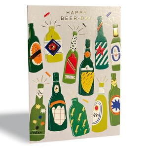 Carte d'anniversaire de bouteilles de bière image 2