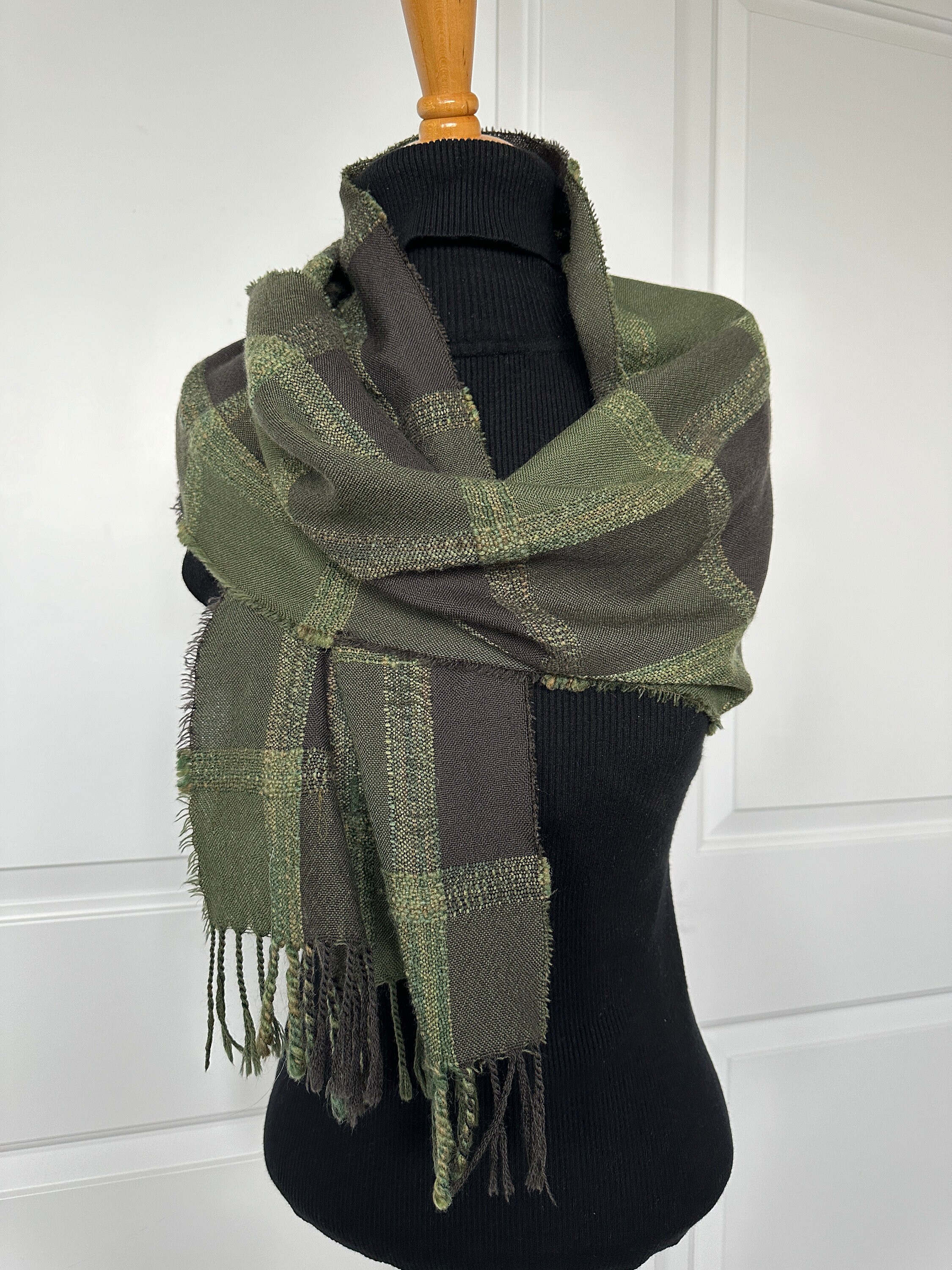 Vintage Caterina De Medici Scarf, Made in Italy - Etsy display picture 2