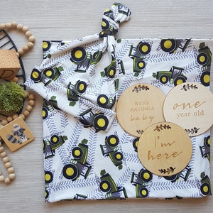 Couverture enveloppante pour bébé nouveau-né, bonnet assorti et coffret cadeau de 16 cartes jalons