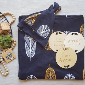 Manta envolvente para bebé recién nacido, gorro a juego y juego de regalo con tarjeta de hito de 16 piezas