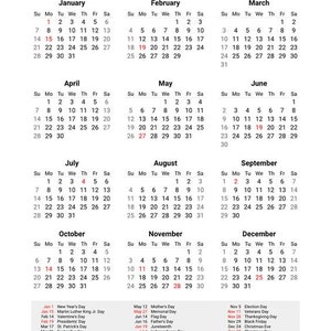 Puede incluir: Un calendario de 2024 con vista mensual. Cada mes se muestra en una cuadrícula separada con los días de la semana etiquetados. El calendario incluye festivos y eventos especiales para el año.