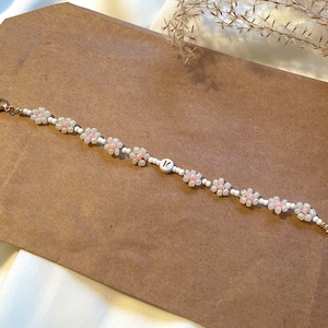 Daisy bracelet | Pearl Bracelet | Daisy | Initials | Jewelry | personalized | Flower