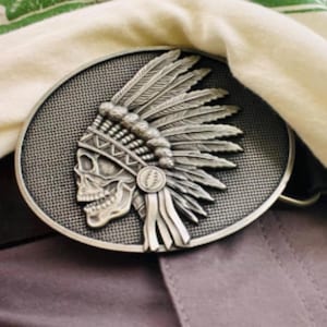 Vintage Skull with Full Head Dress Satin Belt Buckle - Vintage Skull with Full Head Dress Buckle - Pewter Belt Buckle Grateful Dead (USA)