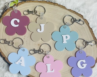 Flower keychain personalized purse charm for backpack keychain with flower shape custom acrylic keychain for lunchbag gift idea for her