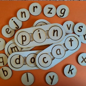 Great Phonics Resources - Cadre d'orthographe CVC, lettres de l'alphabet en carreaux de 30 mm, phase des sons phoniques phonèmes 2 à 5, y compris tous les sons, rwi