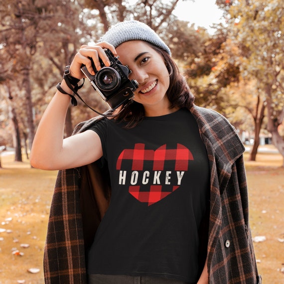 Hockey Mom T-shirt: Plaid Heart Tee, Hockey Lover Gift UK