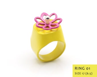 Yellow Helicopter Flower Interactive Ring, Colorful Oversized Metal Signet Ring