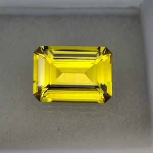 Precision Cut, 8.95 Ct Lab Yellow Sapphire, 10x14 MM Emerald Cut Yellow Sapphire, Precious Gemstone, Lab Sapphire, Emerald cut Sapphire