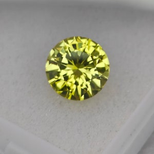 Precision Cut, 4.58 ct Lab Yellow Sapphire, 10 MM Diamond cut Yellow Sapphire, Yellow Sapphire, Gemstone, Solitaire Sapphire, Faceted Gems