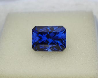 Precisionsslipning, 7,60 ct labblå safir: Ädelsten, Specialdesignad kungligblå safir, Ädelstenar, Högklassig slipad sten, Ädelstenar