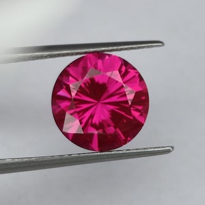 Labbodlad rubin – 10 MM rundslipad, lös ädelsten