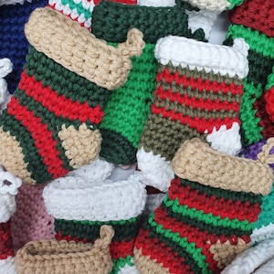 Padrão de crochê porta-cartão de presente de meia de Natal.pdf
