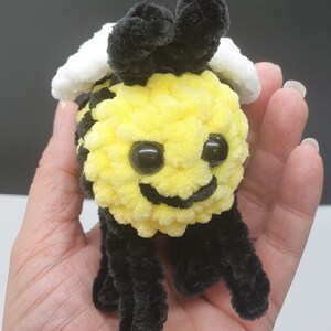 Chenille Crochet Bee Pattern pdf