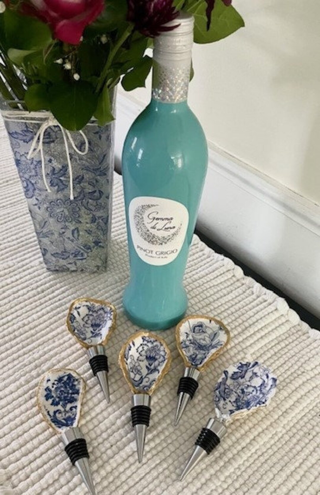 Oyster Shell Wine Stopper, Wine Enthusiast, Gift for Mom, Bar Accessory