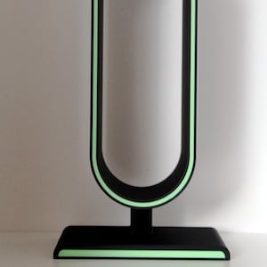 Headphone stand / headset stand
