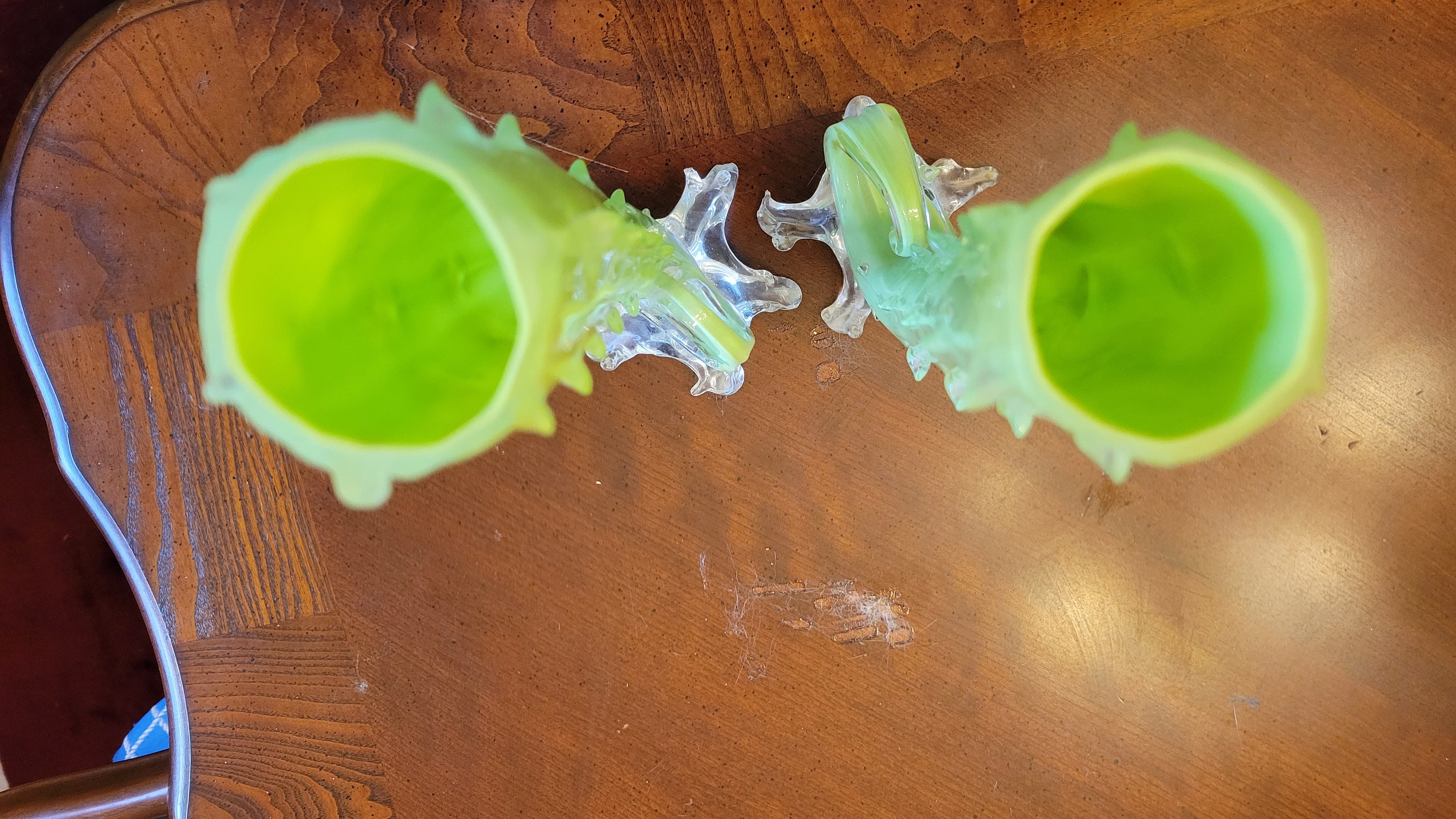 ビクトリア朝のグリーンケース入りガラスソーン花瓶 2個セット - Etsy 日本