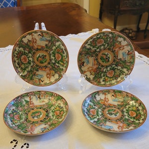 Antique Chinese &quot;Famile Rose&quot; Porcelain Saucer circa 1900-1910