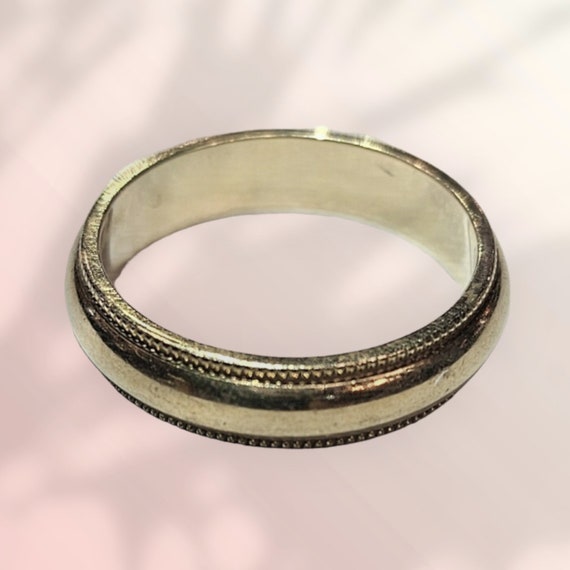 10k Yellow Gold Half Round Band w/ Milgrain - image 1