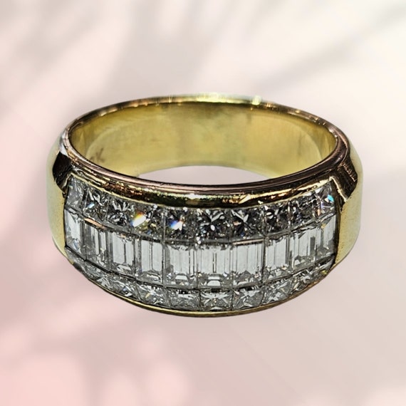 18k Yellow Gold Diamond Ring - image 1