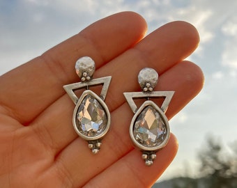 White Glass Crystal Teardrop Antique Silver Earrings