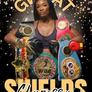 Könnte beinhalten: Eine Boxerin trägt Boxhandschuhe und mehrere Meisterschaftsgürtel. Der Text "GWOAT Claressa Shields" ist auf dem Bild zu sehen.
