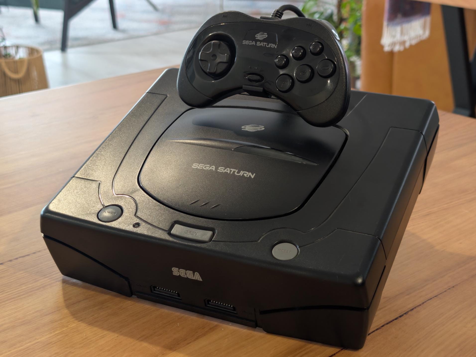 送料無料】EA―3 セガサターン本体 起動確認済み ＋ ソフト2個のセット