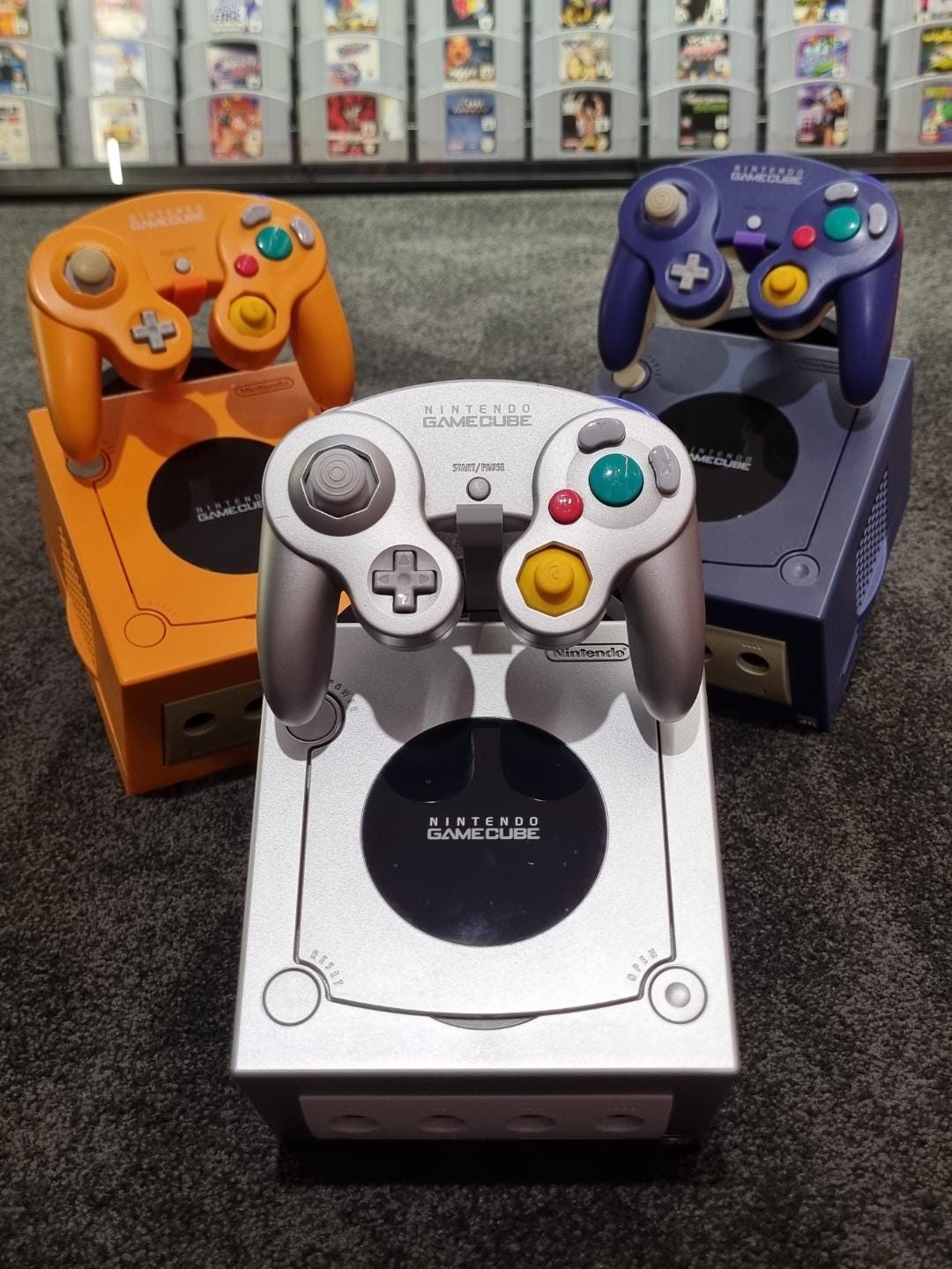 ゲームキューブ 本体 コントローラー ラック ゲームコントローラーをスッキリ収納できるラックがAmazonにて23％オフ