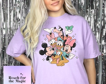 Mickey and Friends Comfort Colors Grafik-T-Shirt
