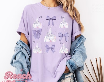 T-shirt violet Castle Disney Comfort Colors • Chemise coquette à nœud