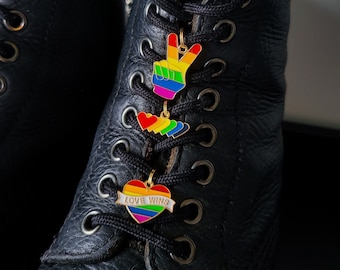 Charm à lacet arc en ciel - Shoes charm - boot charms (dr Martens style) grunge punk charms, 1460 lgbt pride