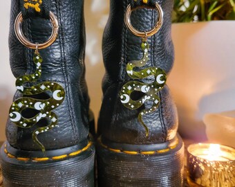 Green snake charm - Shoes charm - boot charms (dr Martens style) shoe accessories, jewelry 1460, doc tag