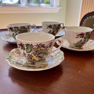 Set of 4 J & G Meakin England China Teacups and Saucers