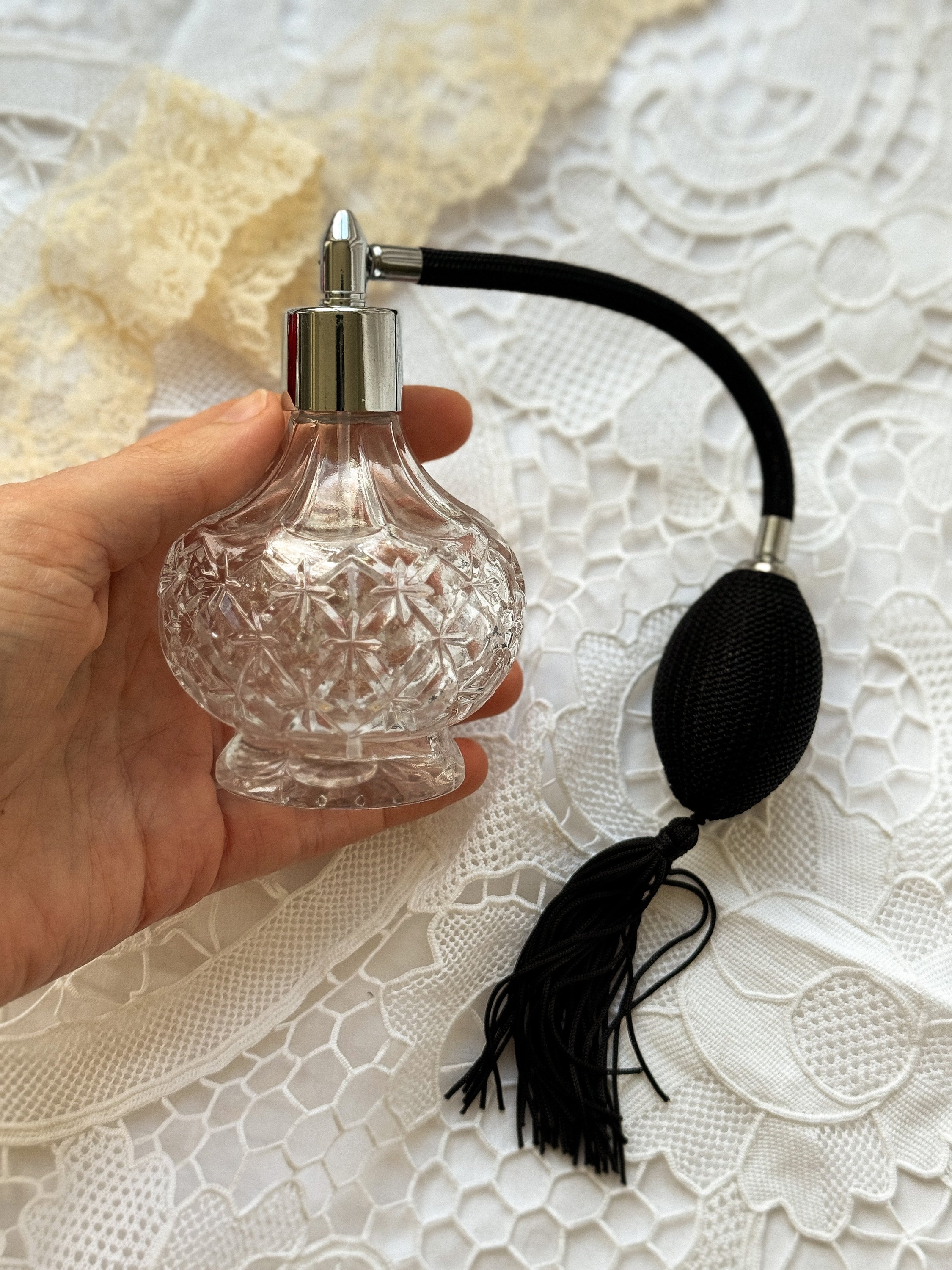 Vintage Style Perfume Bottle With Bulb , Spray Bottle , Perfume