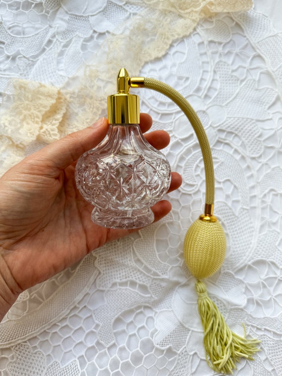 Vintage Style Perfume Bottle With Bulb , Spray Bottle , Perfume