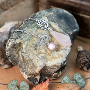 Rose Quartz Pendulum, Lithotherapy, Natural Stone, Wellness Minerals, Meditation Aid, Energy, Divination, Healing