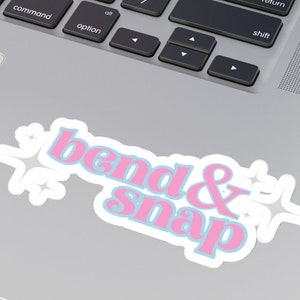 Légalement blonde pliez et enclenchez l'autocollant mémorable de citation d'Elle Woods | Stickers autonomisation féminine | Produits dérivés du fan club de films classiques